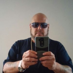 Meet your Posher, Victor